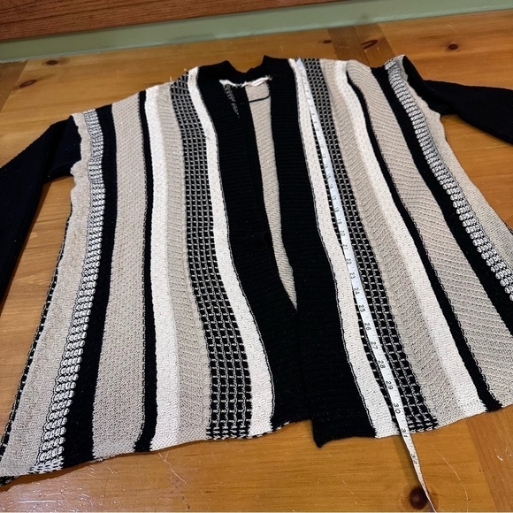 Soft Surroundings black and tan open front cardigan - Picture 5 of 7